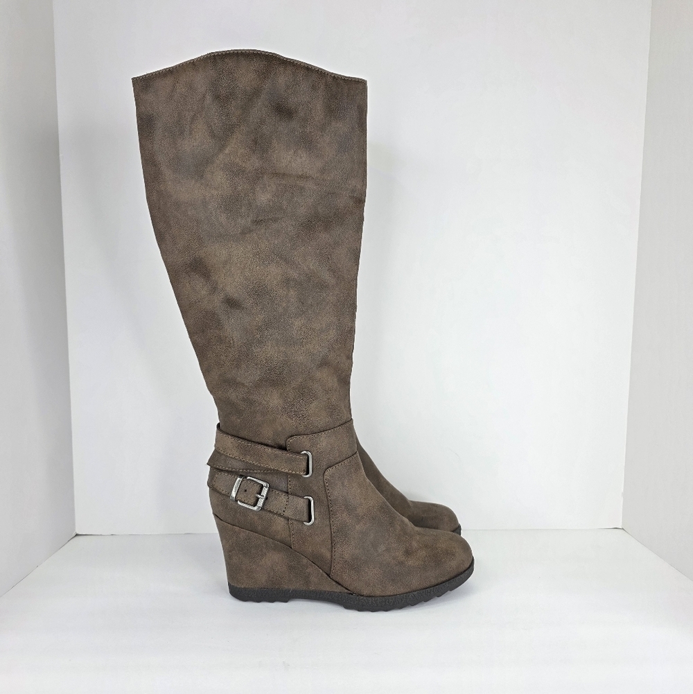American RAG Womens Cushioned Buckle Slip Resistant Kyle Round Toe Wedge Size 7M - Picture 6 of 16